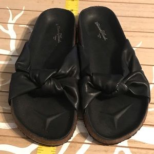 Universal Thread Women's Junie Knotted Faux Leather Strap Footbed Slide Sandals